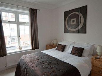 Robertsbrook Guest House Суонидж Экстерьер фото